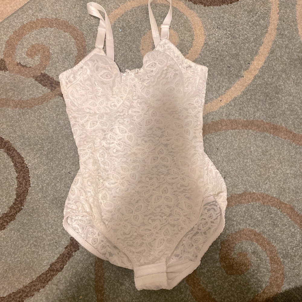 White lace vintage bodysuit